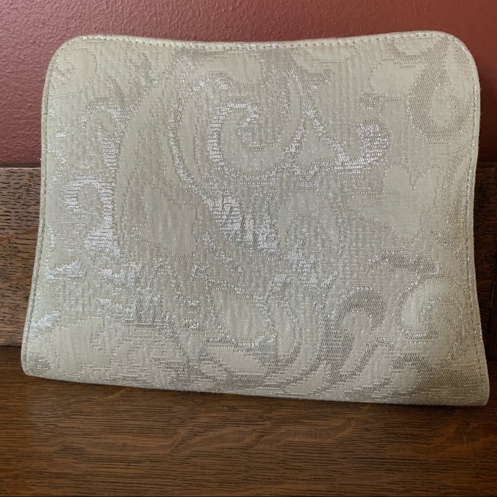 Vintage Sarah Shaw Ivory w/ Silver Brocade Handbag